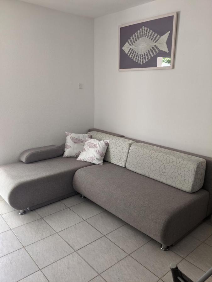 Emilija Apartments Privlaka Екстериор снимка
